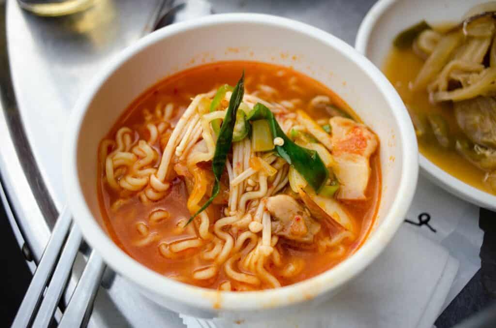 White ceramic bowl with noodles