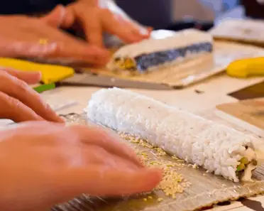 How much rice is in an average sushi roll?